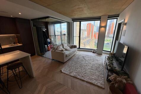 WhatsApp Image 2025-11-19 at 15.26.17 (10).jpeg