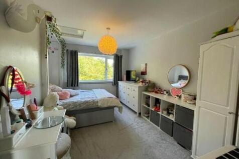 5 charnwood bed 2.jpeg