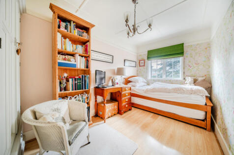 1375278-5-690a019...