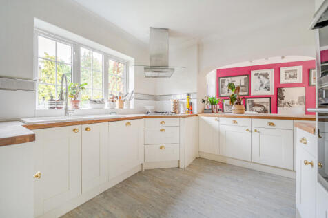 1375278-13-690a03...