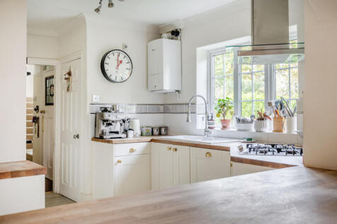 1375278-15-690a06...