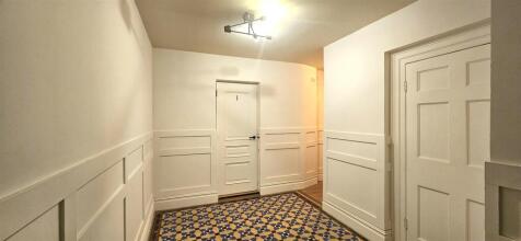 COMMUNAL ENTRANCE .jpg