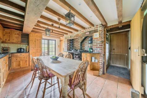 1298303-39-682f4583c1b86-ARW .jpg