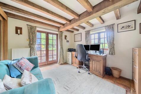 1298303-28-682f4562c2943-ARW .jpg