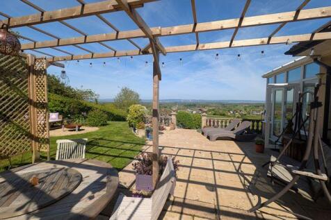 Outdoor Dining Area