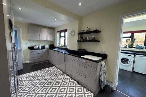 Kitchen thro To Utility