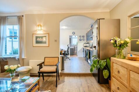 1401051-12-6968f5...