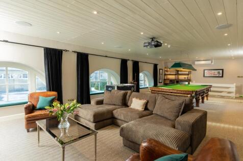 ANDOVER HOUSE-16