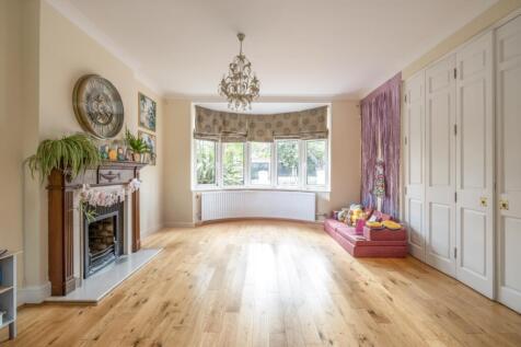 12-Staveley-Road-...