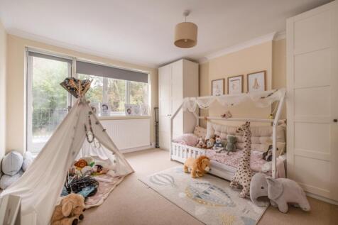 12-Staveley-Road-...