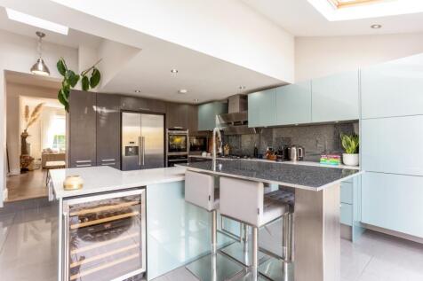 172 Oxford Road 2...