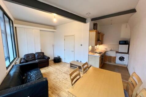 Living Room &amp; Kitchen Area