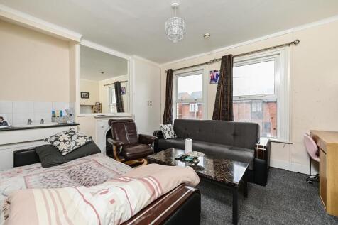 60 Catherine St (9).jpg