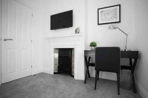 Mansfield Bed 3 b.jpg