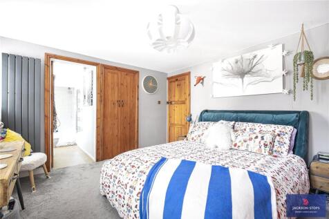 Bedroom To En Suite