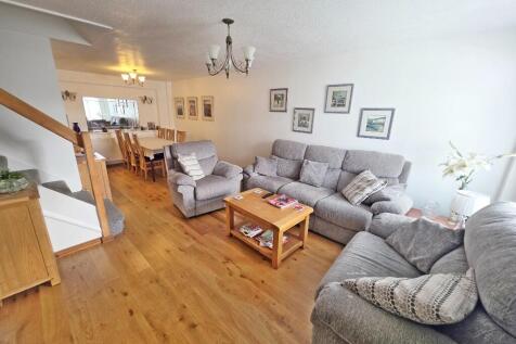 Lounge / Dining Room