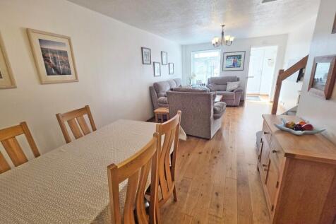 Lounge / Dining Room