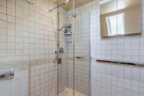 En Suite Shower Room