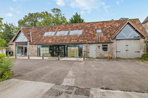 Annexe, Studio