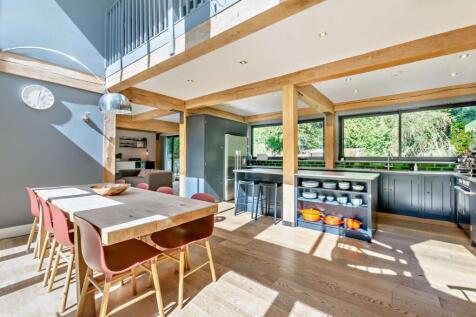 Kitchen/Dining