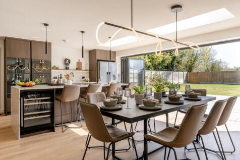 Kitchen/Dining Area