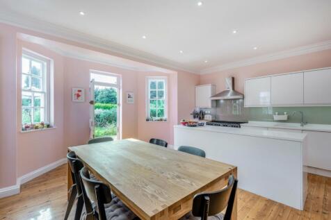Kitchen/Dining Rm