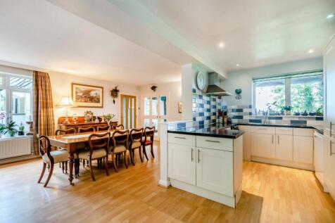 Kitchen/Dining Rm