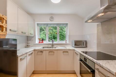 Apt Kitchen