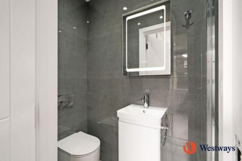En-suite bathroom