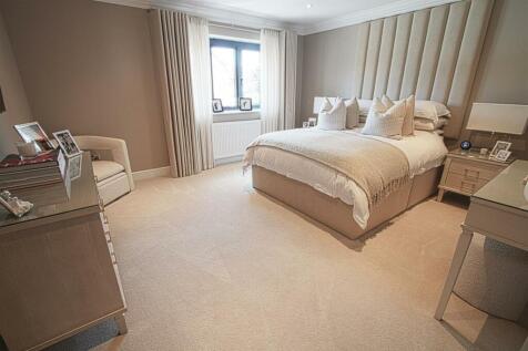 BEDROOM 2.jpg