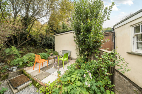 1369569-1-68ef917...