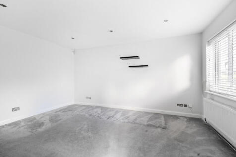 1376473-21-690cae...