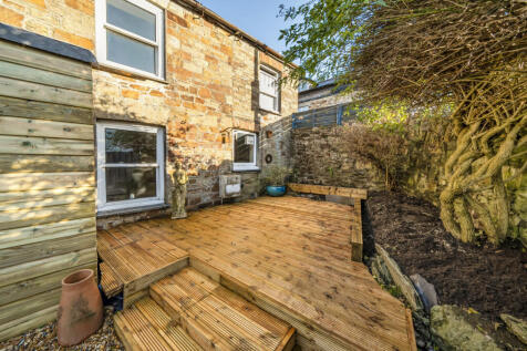 1389296-4-693c22d...