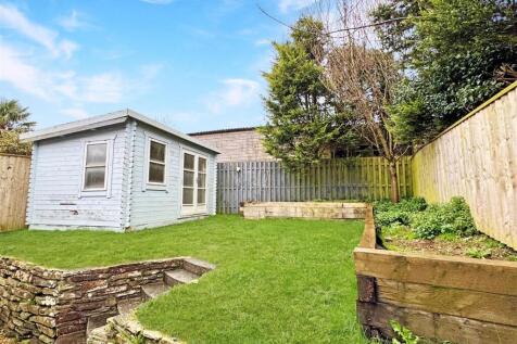 Tamarinda Rear Garden