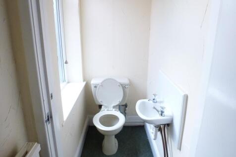27 Spring Hill Road toilet.JPG