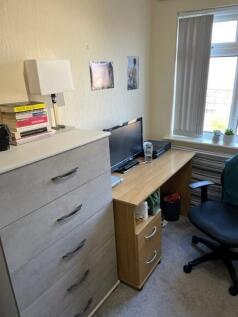 222 Howard, bedroom 2, pic 2.jpg