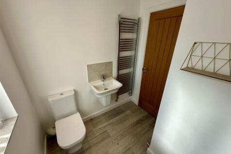 En-Suite Shower Room 2 of 2