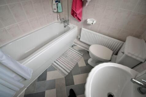 Downstairs Bathroom/WC