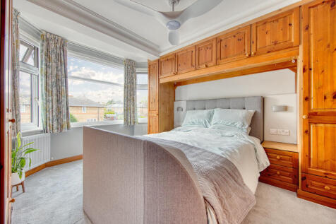 Bedroom 1b