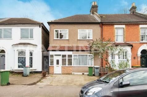 3 Bedroom Houses To Rent In Manor Park East London Rightmove