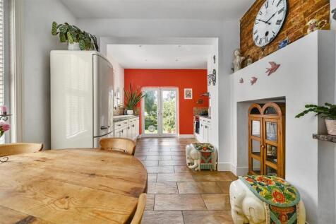 179 ASHBURNHAM ROAD (18).jpg