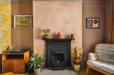 179 ASHBURNHAM ROAD (16).jpg