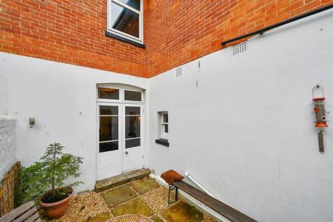 66 LOWER PARK ROAD (26).jpg