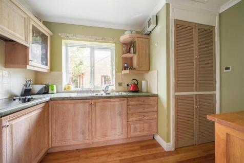 Annexe Kitchen.jpg.JPG