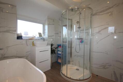 Fylde Rd, 29, bathroom (2).JPG