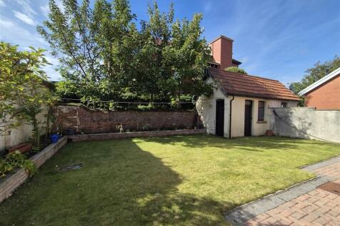 Lake Road, Rear Garden 1 new.jpg