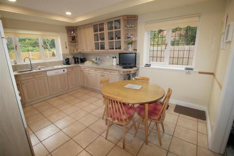 Mendip Close, kitchen.JPG