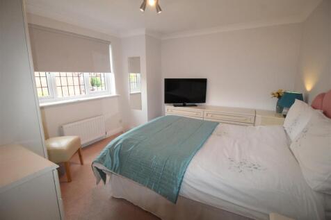 Mendip Close, bed 2.JPG