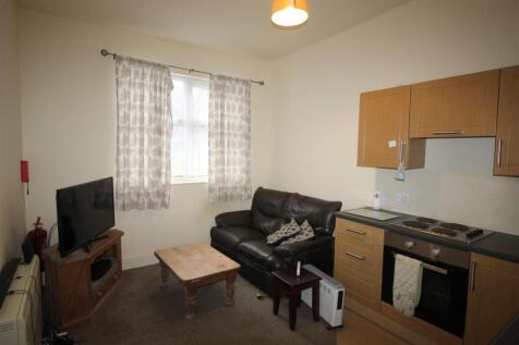 Open plan kitchen / lounge