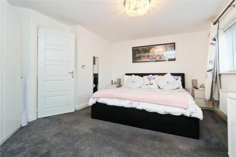 Bedroom 1 Pic 2